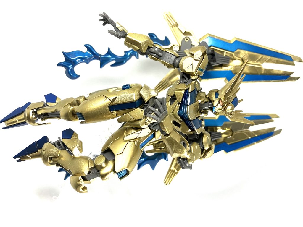 女性っぽいポーズが特徴的なフェネクスですが、エアリアルのスタイルで再現するとより女性っぽくなりますね