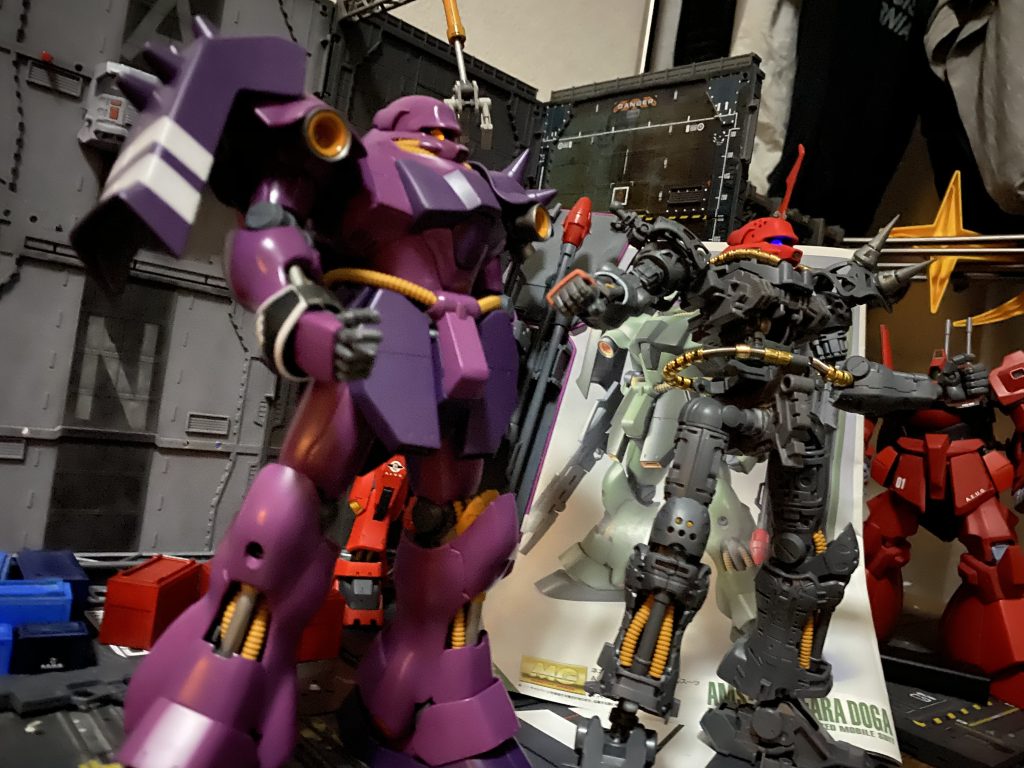 AE &NEO ZEON 袖付き部隊　フル•フロンタル親衛隊　MG  AMS-119C ギラドーガ　アンジェロ•ザウパー大尉カスタム専用機カラーver. & MS格納庫ジオラマ　✨✨✨✨✨–5枚目/制作者：SINANJU
