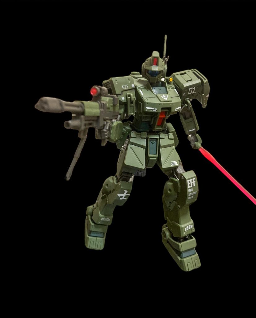 森林の中を警戒しつつ進む