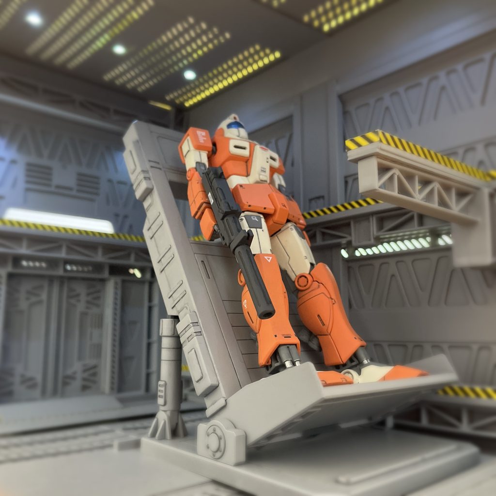 塗装する前はイマイチカッコ良さを感じませんでしたが、塗装後写真を撮ってみると中々カッコいい機体でした。ゴチャ混ぜミキシングですが、結構イイ感じに仕上がって満足です。