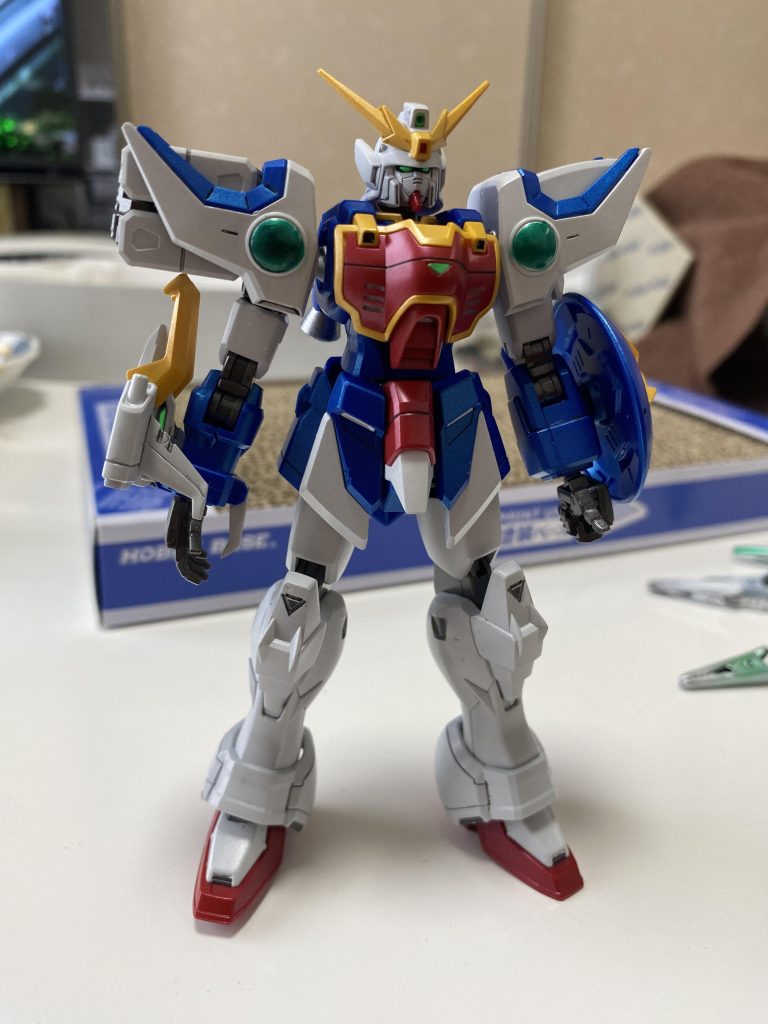 デカールを貼り