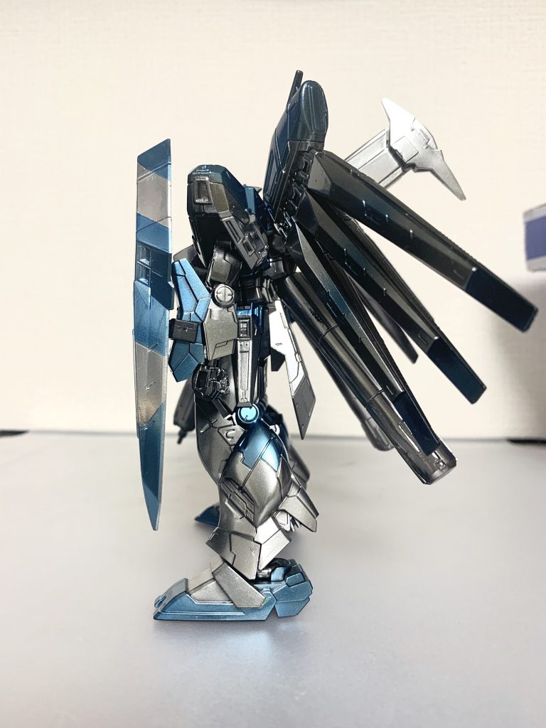 G FLAME Hiνガンダム–3枚目/制作者：ガシャポン魂