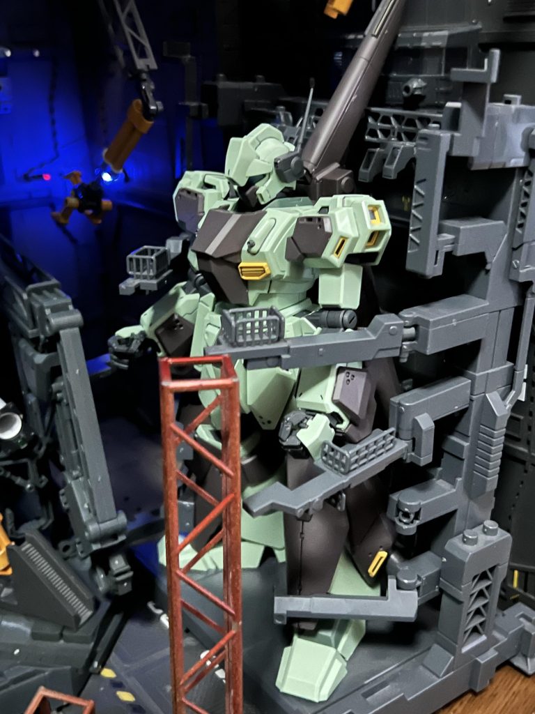 AE & 地球🌏連邦軍ロンド•ベル部隊ネェルアーガマ内MS格納庫ジオラマ–4枚目/制作者：SINANJU