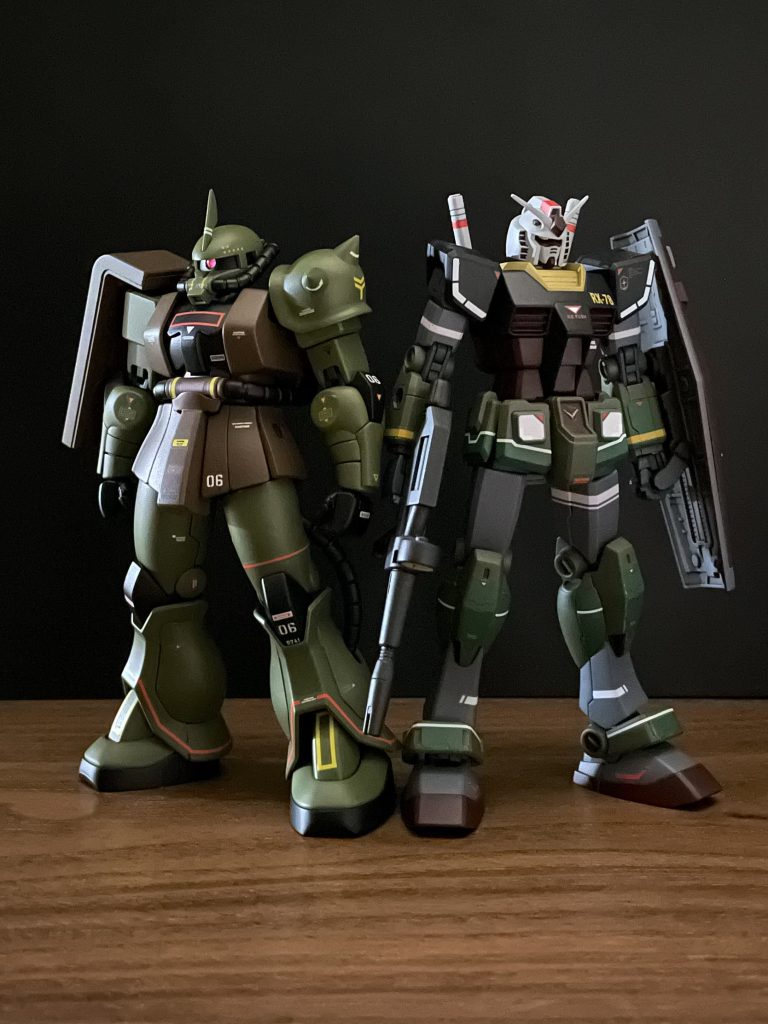 21stCENTURY REAL TYPE Ver.のリアルタイプガンダムと。このシリーズももっとキット化してほしい!(デカールだけでも。)