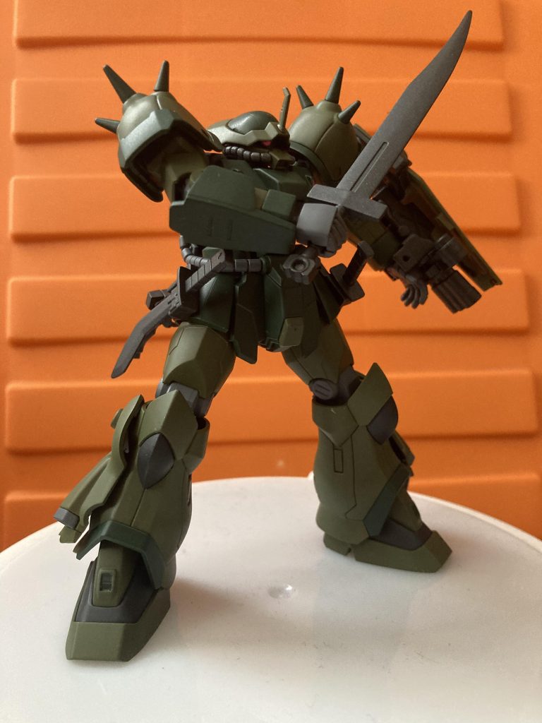 ヒート・ソードこちらもグフカスタム等に装備されている物と同じ仕様。高火力のイフリート用のものではなく、取り回しの良さを考慮し、採用された。