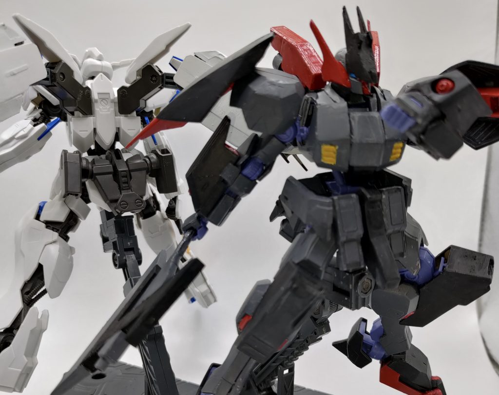 互いにライバルとして意識していた反面最も信頼していたパイロットだと目頭が熱くなる展開を期待します。 まぁ、妄想なんですけど