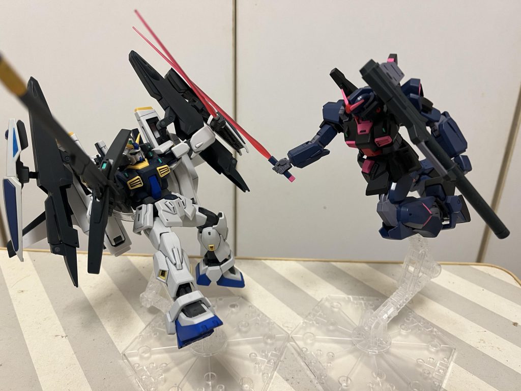 Mk-Ⅱも最近ではもう「何体居たんだ!?」ってなってきましたし、、アーガマ隊以外に青色のMk-Ⅱが居たって、ティターンズ側にピンクのMk-Ⅱが居たっていいですよね?w