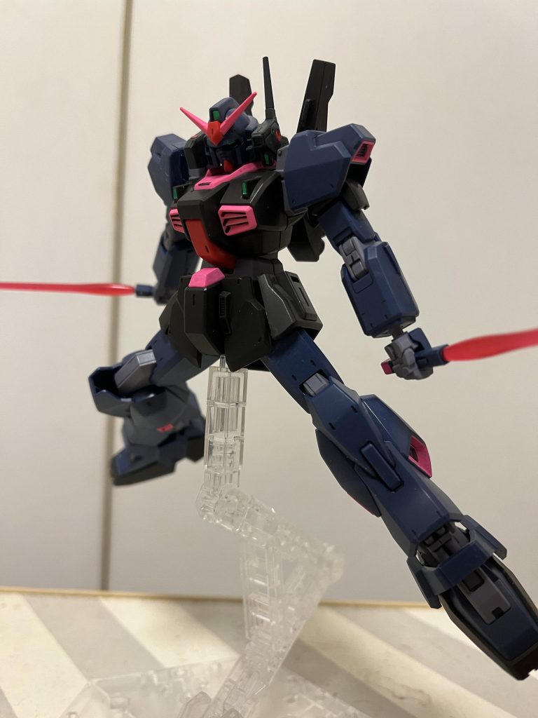 ということで、終わりです。実はガンダムMk-Ⅱはこれで通算6体目。ですが、ティターンズカラーは初なんですねwフライングアーマー付属の物、MGエゥーゴのHDカラー、エコプラ、RGエゥーゴ、HGUCスパガン…に続いての6体目でした。ちなみに、現在積みはMGエゥーゴver2.0、MGティターンズのHDカラー、エコプラ、リアルタイプ…だけのはず。覚えてないだけで他に何かあるかもw それじゃあ。。