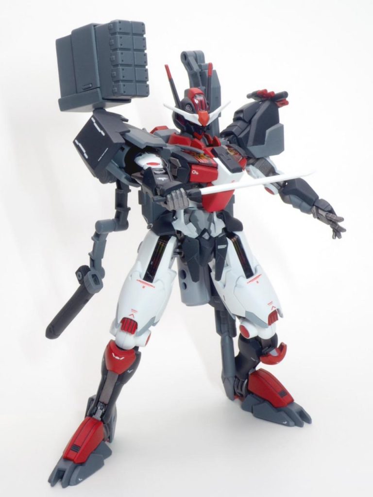 コンバットナイフBB戦士版ガンダムエクシアのGNビームサーベルとLGBB武者號斗丸の刀の鞘を使用しています。