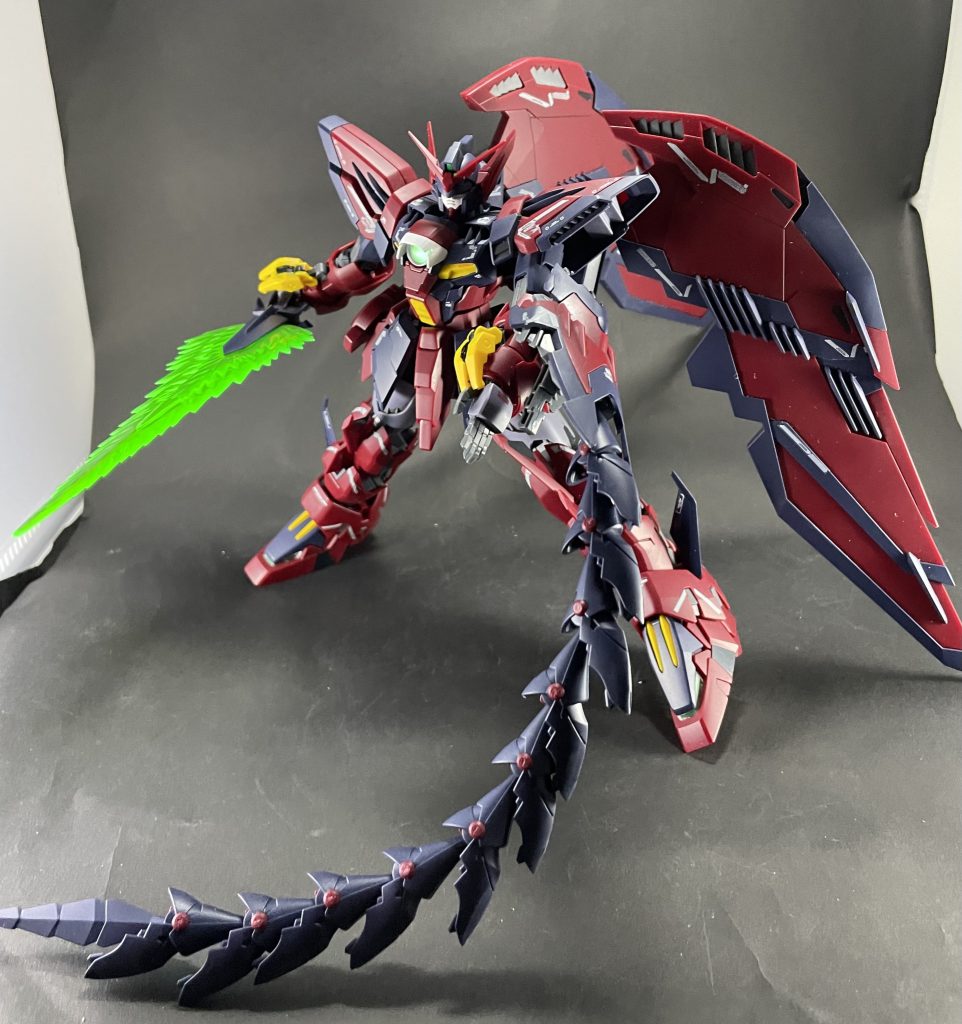 変形がある機体だったので、塗装剥げが怖かったので、成形色仕上げです😆