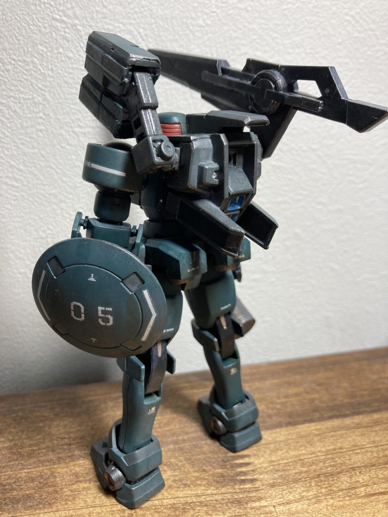 バックパックは主にEGストライクの胴体を切り貼りして作成。　断面とかはまぁ汚いですがジャンクパーツなどから作成するのは楽しかったです♪