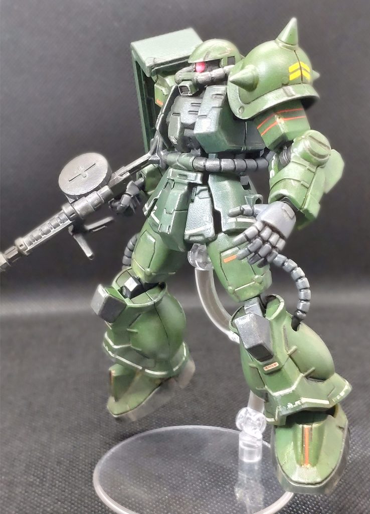 赤いラインとか…ちょっと旧キットのリアルタイプザクのオマージュです。