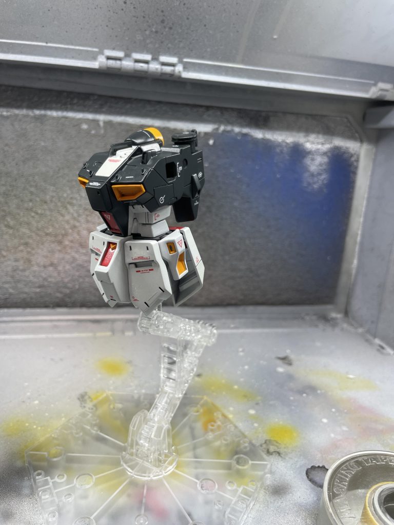 デカールは己の中の1/144アストナージが、「こっちにも注意書きが欲しい。あ、あっちにも!」と騒ぎ立て、結果注意書きの塊みたいになってしまいました。整備新人な方が来ても注意書きの見落としはないかなと…閲覧いただきありがとうございました!