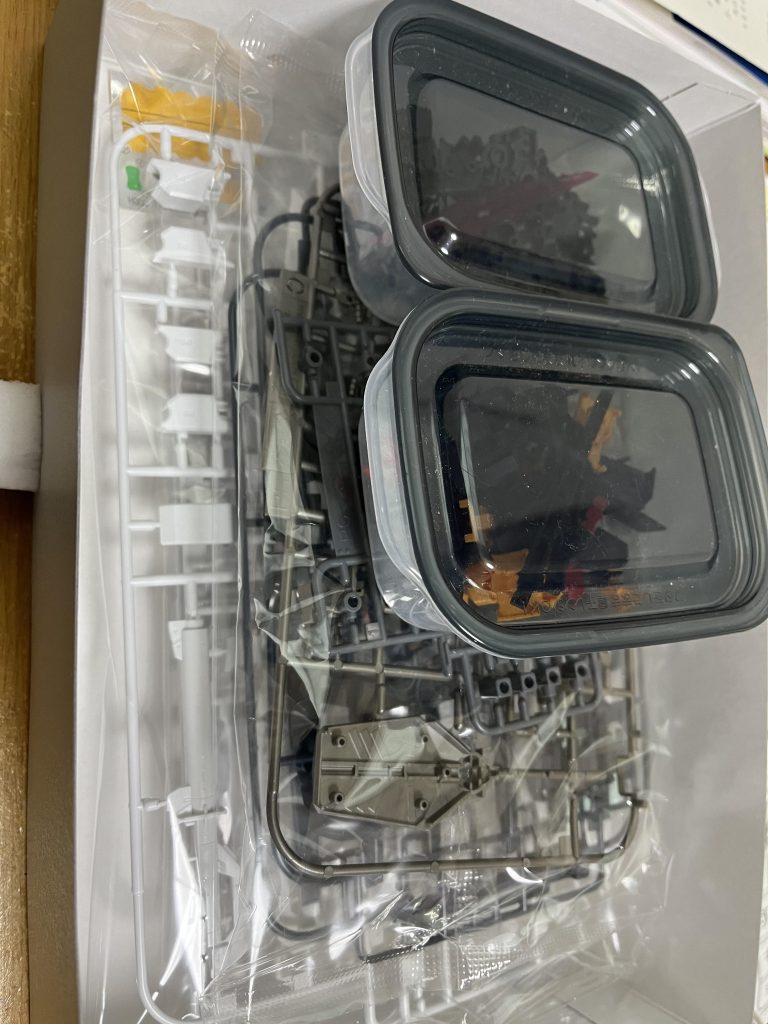 HGのνはランナーカットすら終わって無いぜ…