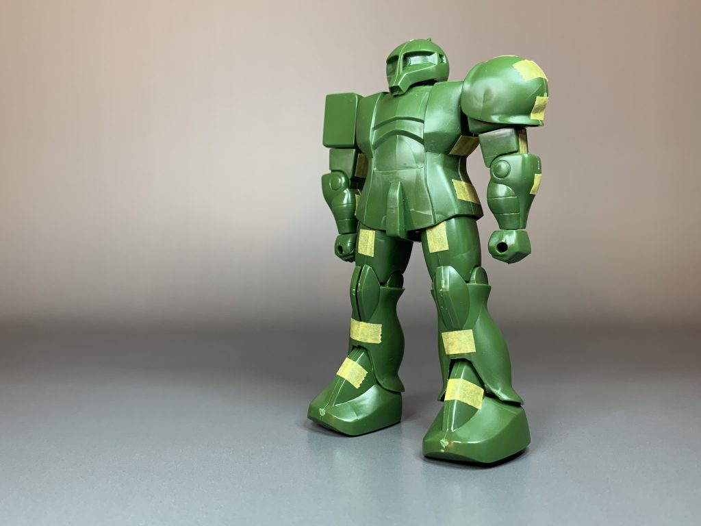 旧キット、ベストメカコレクションの旧型ザクの脚部(太モモとスネパーツ)をMS-06Rに移植します。