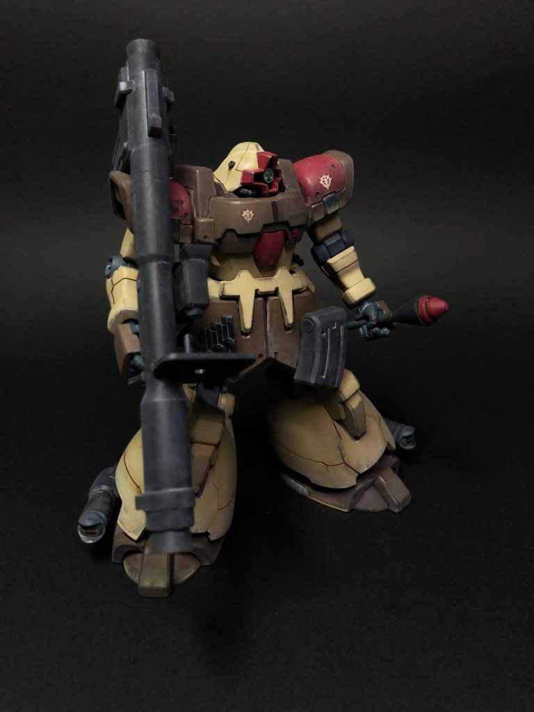 ウェザリングはクレオス のウェザリングカラー とタミヤのウェザリングマスターを使用しました。ウェザリングカラー はホワイトダストやオーカーソイルを基本にその他茶色系を使用しています。ウェザリングカラー は茶色系でこちょこちょしました。