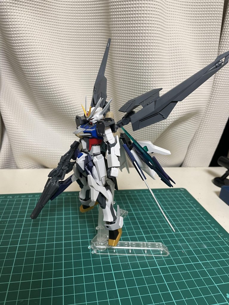 これは未完成のストライカーパックですこの時点で大体の形状は決まっていました