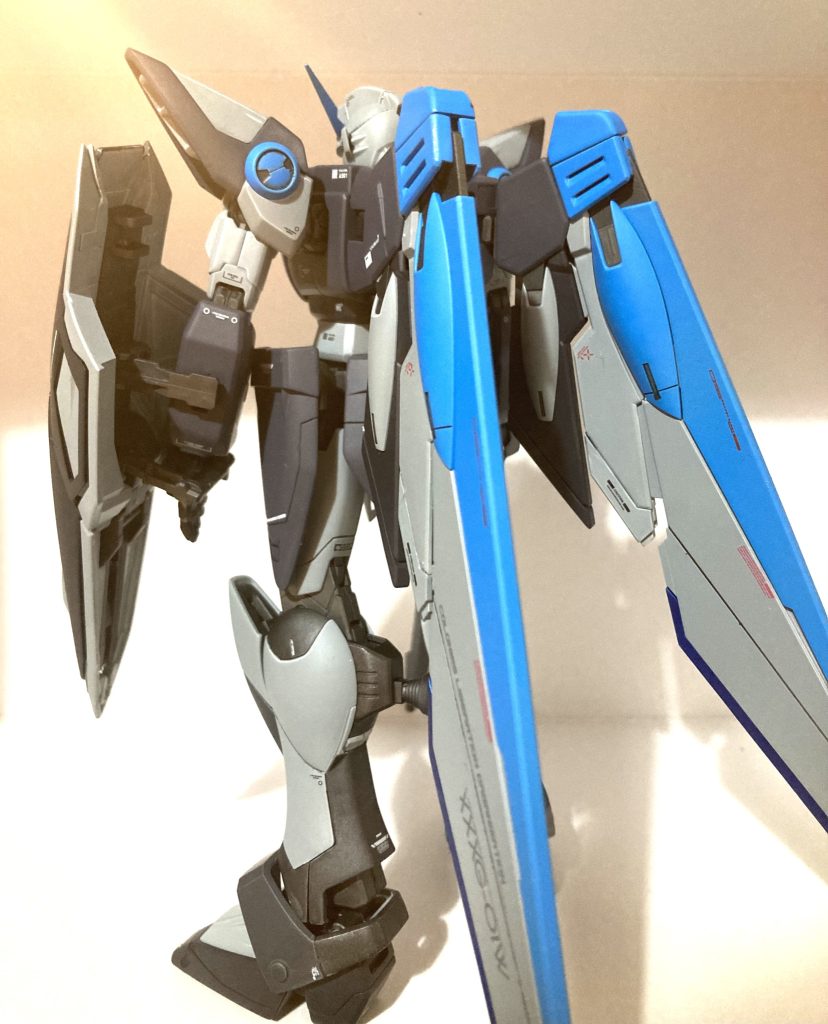 デカールも余ったやつをペタペタしてます。