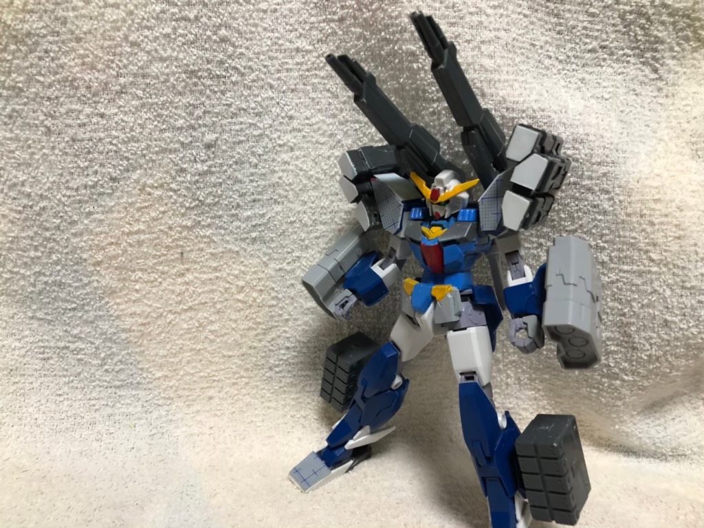 ③腕のミサイルです。腕のミサイルはビルダーパーツHDの1からそのままとってきました。