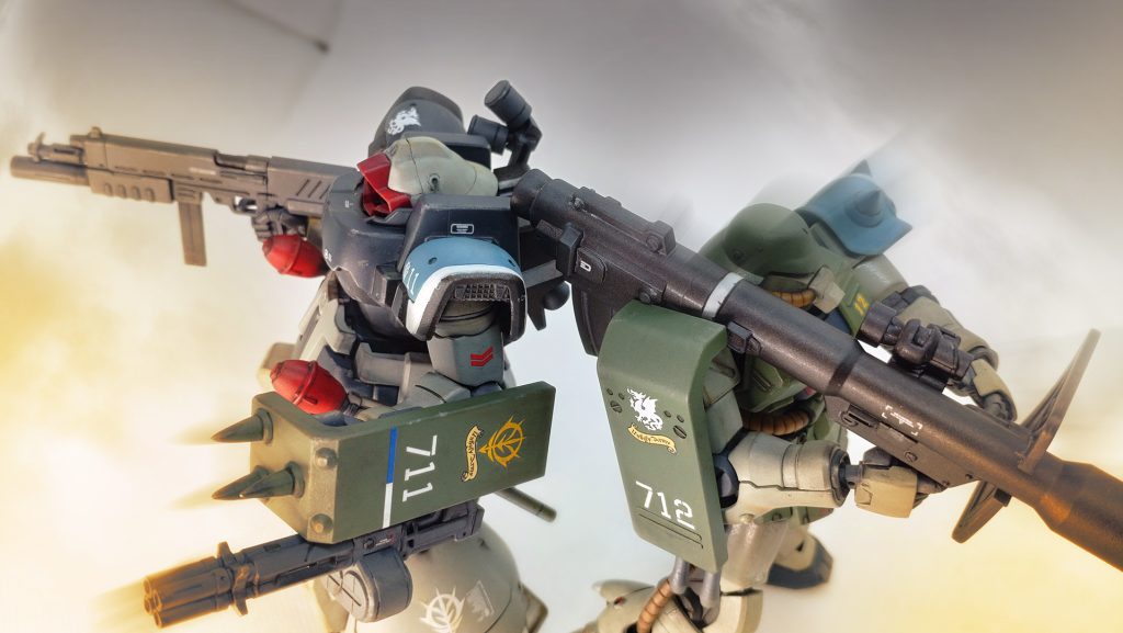 711「俺のバズーカ返して!」 712「いや今無理~!」 小手先のCG加工をやってるヒマあったら模型工作の方を頑張りなさいとの声が聞こえてきそうですが・・・これも楽しみの一環なので許して下さい。