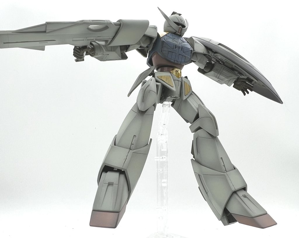 作中、巨体がバーニアも吹かさず空いているのに技術力の差を一番感じました。Iフィールドで機体を動かすという設定にガノタ思考に衝撃が走りましたね。