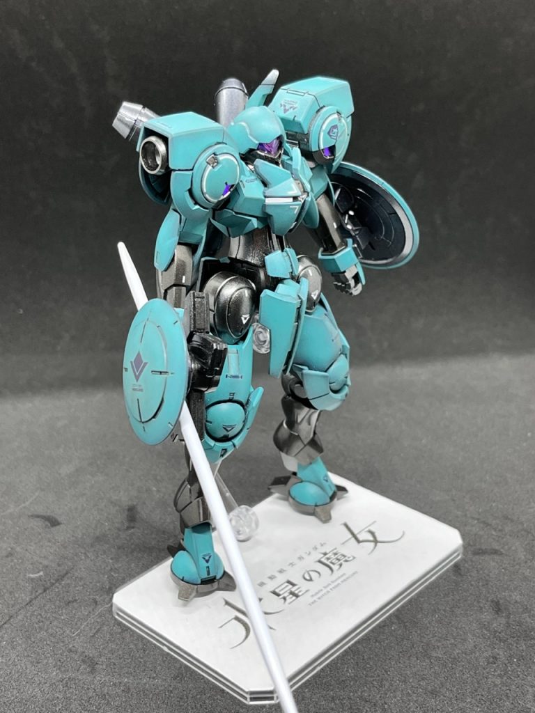 メインカラーはガイアのストーングリーンフレーム等はスターブライトアイアン