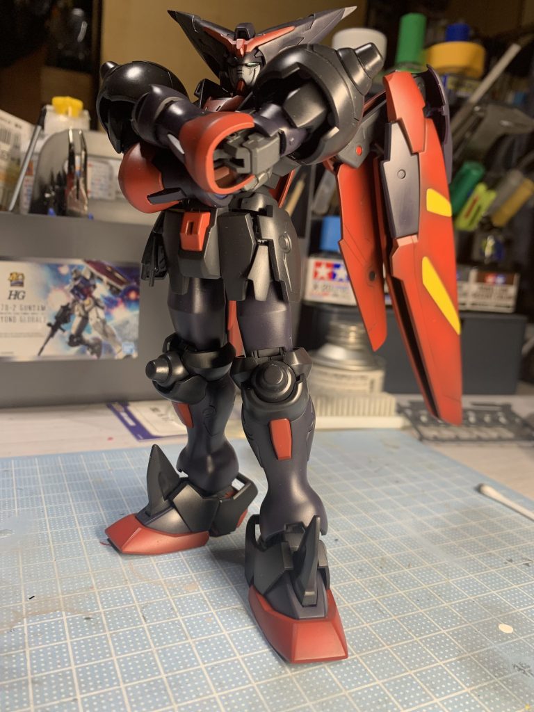 可動範囲は今のキットに及びませんが、雰囲気だけは十分だと思います。色味はアニメのオープニングに近い感じを目指しました。