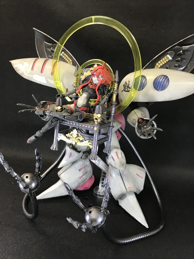 2体のエイリアンレディも彼女?が飛来した瞬間から共食いをやめ彼女に従っている模様…絶対的強者…まさにエイリアンの女王…明らかに他2体のエイリアンレディより強大な力&主従関係を感じる人類滅亡確定…と地球にいる誰もがそう感じたとき、宇宙コロニーでは人類の危機に急ピッチで開発を進めていた、第四世代モビルスーツ…ZZガンダム、νガンダムなどの高性能MSがロールアウトそして人類の最終兵器である、エイリアンレディを模した新たな人型兵器の完成が近づいていた果たして人類の未来は…つづく?このストーリー…宇宙人が地球に侵略してくる系の映画が大好物な私はかなりお気に入りなのですが…もういらんですかね?美プラ作りたいので無理にガンダムIF設定にこじつけてますけど…😅