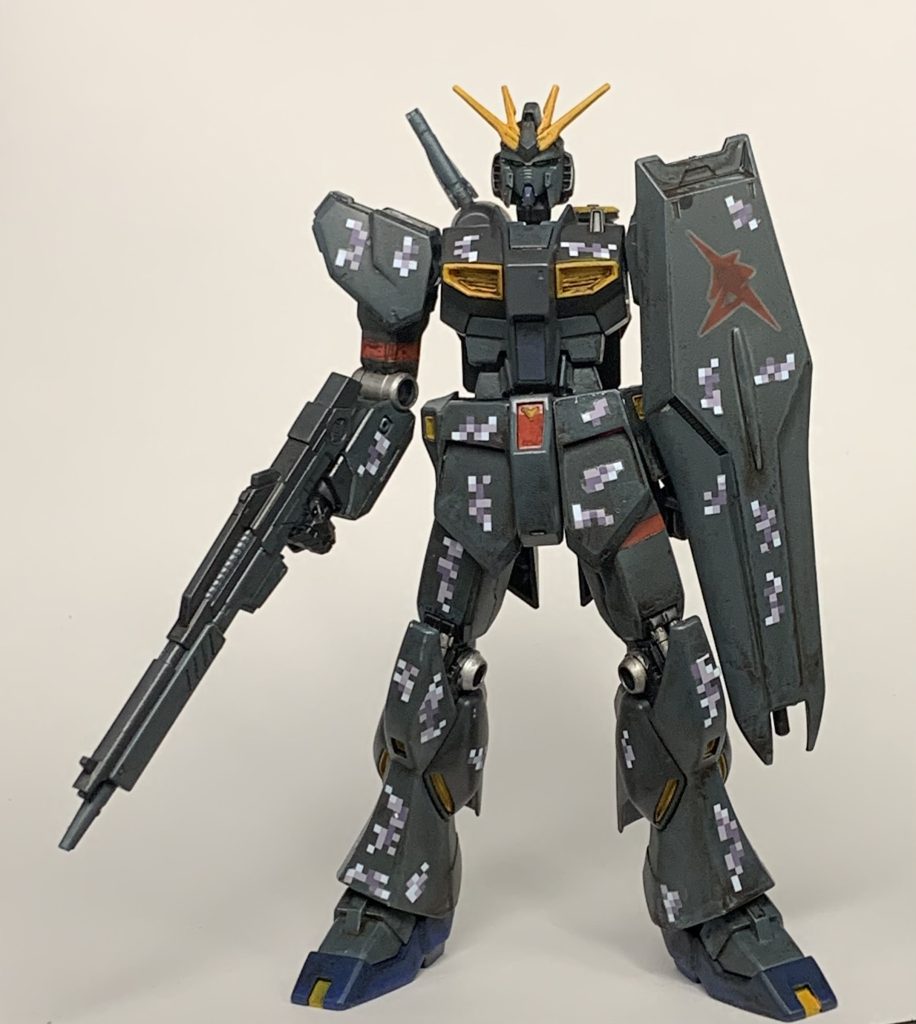 ポーズとるとき肩とか結構いじったのですが、なかなか上手くポーズが取れませんなぁ、やはり無改造だと難しい