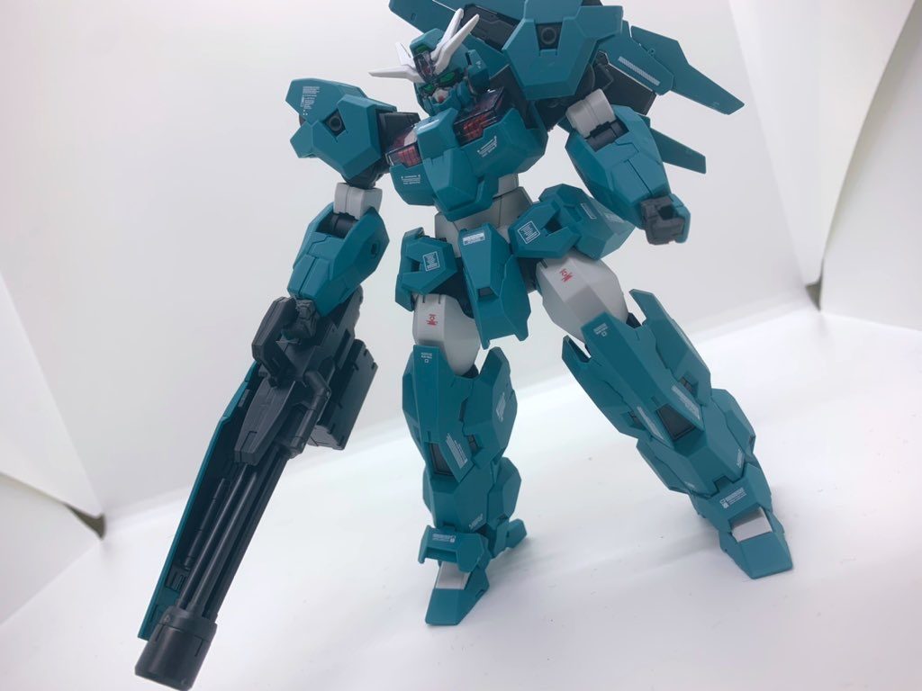 使用したのはRBコーションデカール、HobbyJAPANのMODELER'S  コーションレッドを使いました。