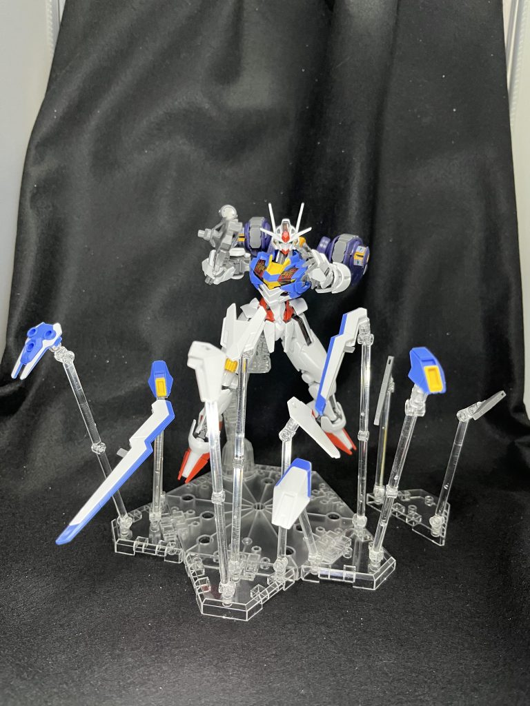 盾を分解して、ディスプレイベースに飾ってみました。