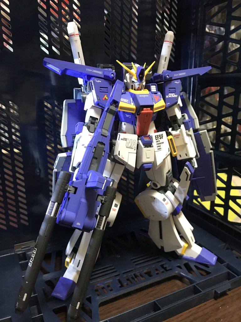 ZZガンダム アムロ機–2枚目/制作者：真樹京介