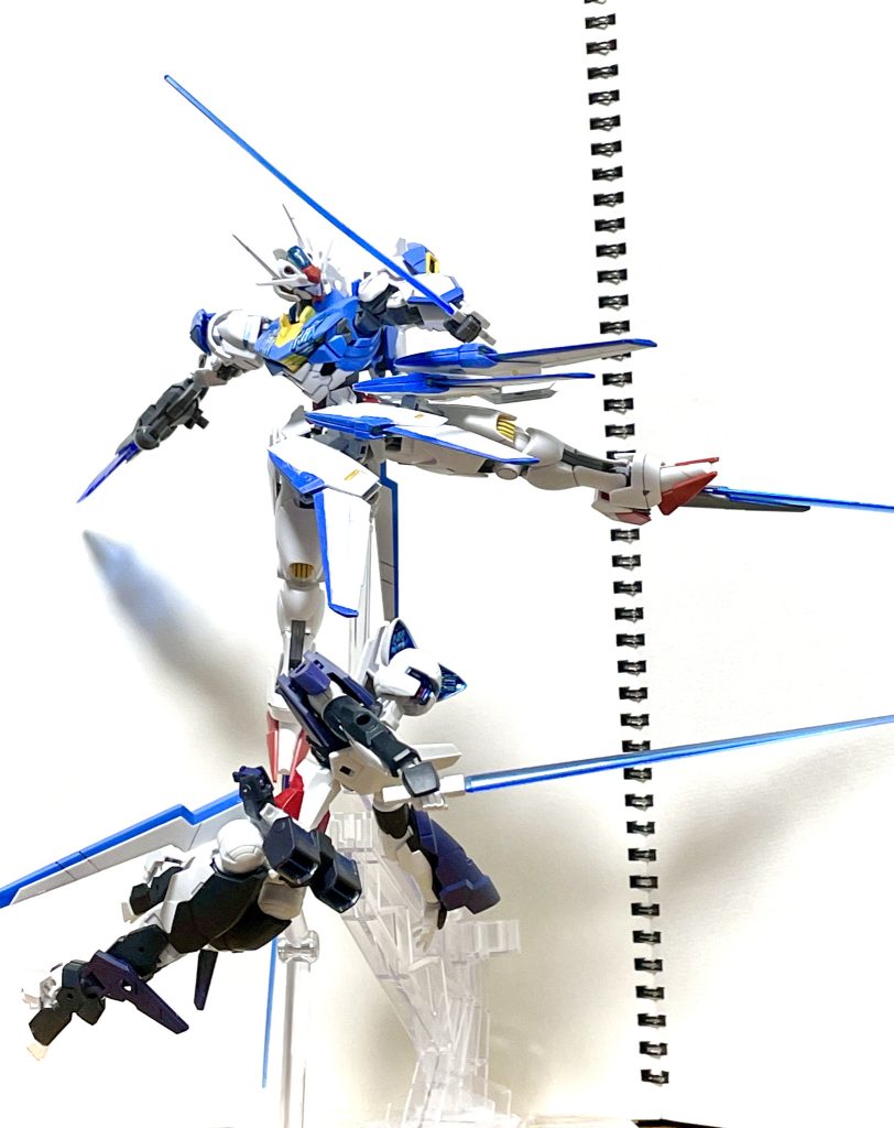 ◆そこにドローン兵器アガシオンをエアリアルと完全同期させる事で実質五刀流を実現。間断なくガンビットの障壁を展開することで防御もこなし、有利に近接戦に対応できる。