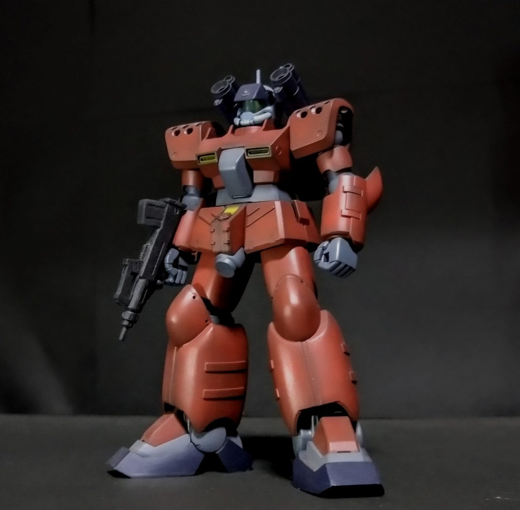 一見無改造の塗装だけに見えますが脚部を伸ばして太くしてます🤣