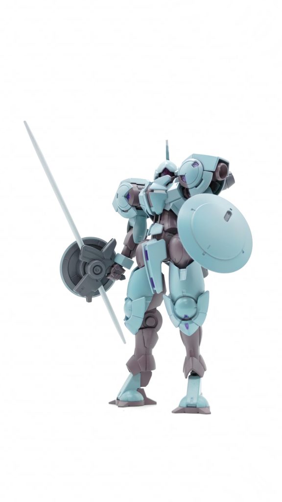 今回も捻りなくストレートに組んで全塗装仕上げ。センサー類はスーパージュラルミン→クリアパープルで塗装。…塗り忘れはありましたが、癖のあるデザインながらもガンプラとして目にすると惹かれる姿です。