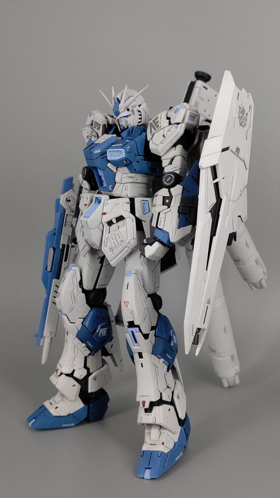 バックパックを差し替えでプロペラントタンクに変更できます。高機動モードと勝手に名付けてます。ファンネルがないのもまた違った表情で個人的にはありです。