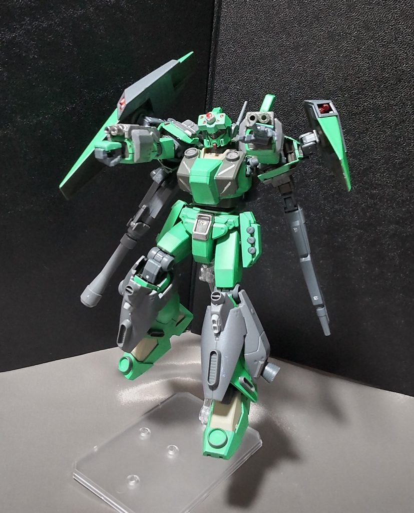 因みに両腕に装着されています。