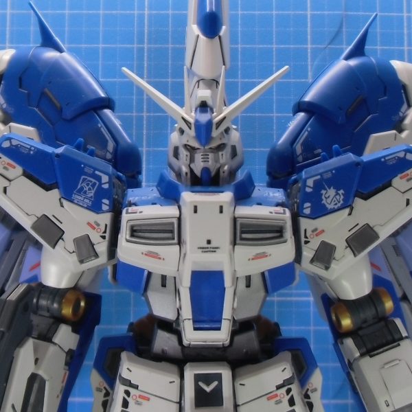 RG Hi-νガンダム 墨入れ+デカール｜mike-nekoさんのガンプラ作品