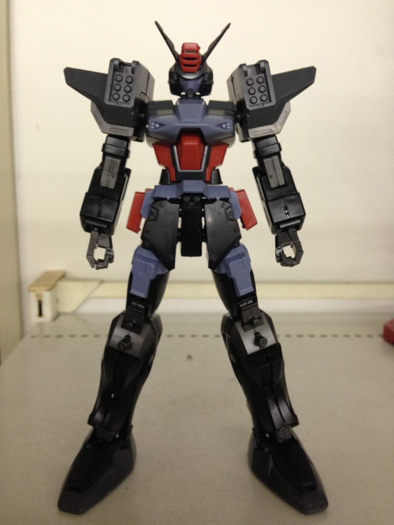 今回はスタイル変更無し、改修もひさしと靴のスリム化くらいで、キットのままの配色だと、あまりに悪モノのアレなんで、色変えに徹しました(笑)