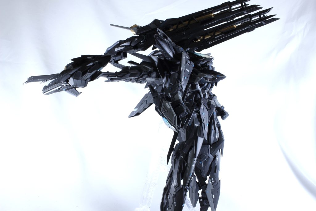 ライジンストライカー。本体と同色としながら唯一ゴールドをポイントを使用 エクスインパルス同様、メタルボールは一切使わずまたチップも貼らずに差別化を計りました。他キットとの互換性とうるさくならないようにの判断。