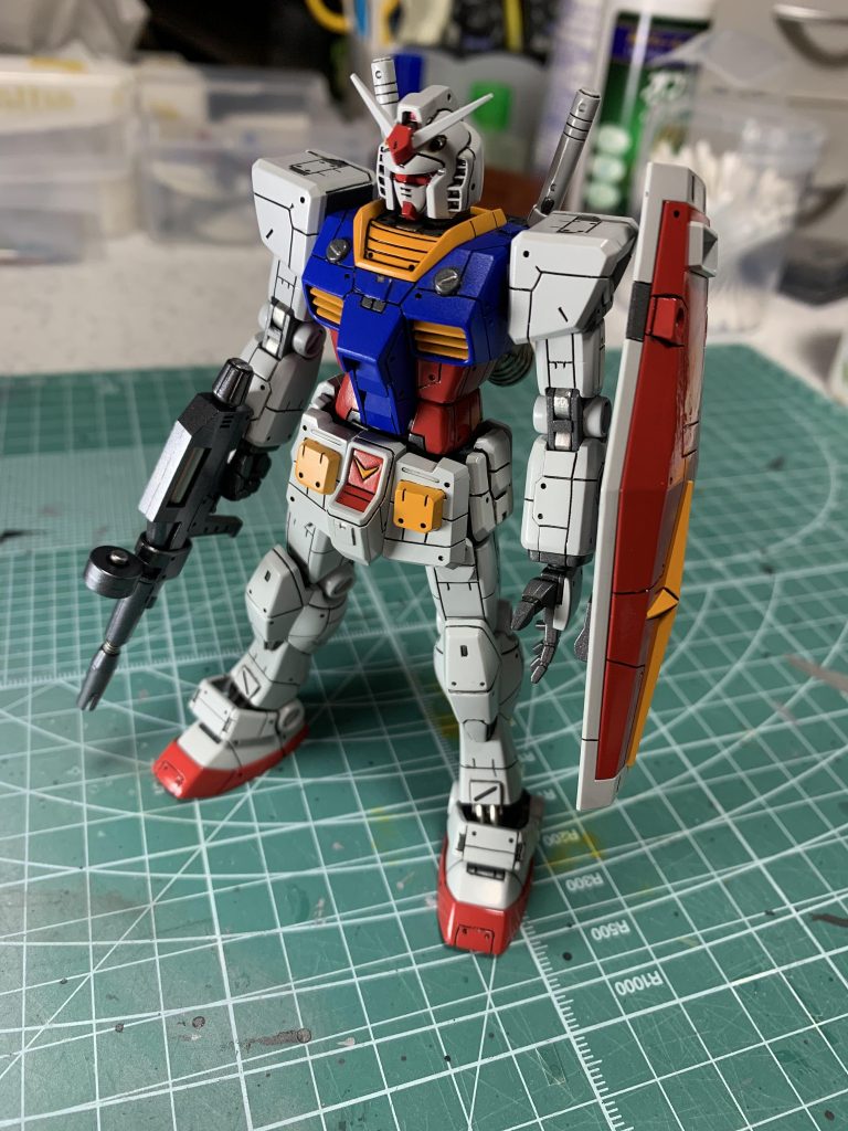 塗装後です。このあとRG用の水転写デカールを貼り、艶消しクリアを吹いて完成させました。