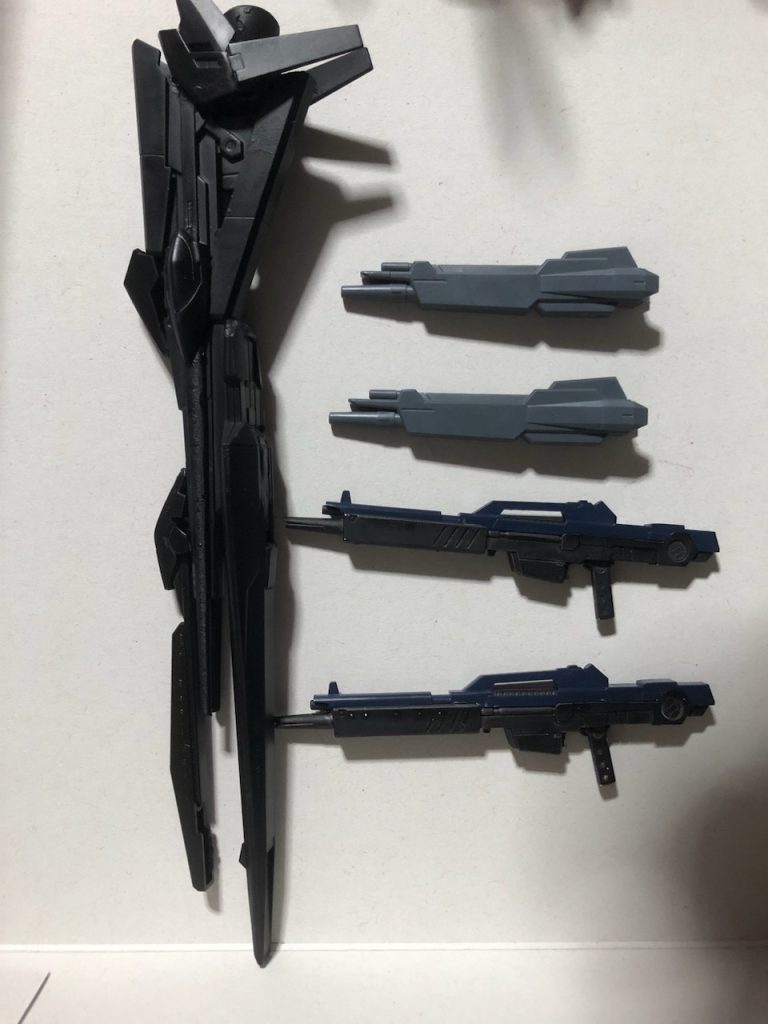 武装・ロングレンジフィンファンネル・ビームライフル2丁・ガンビット2機