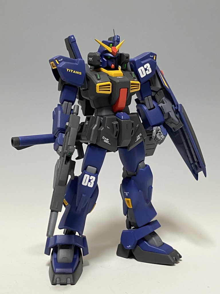 コトブキヤのハンドパーツを使用。バルカンポットのアンテナを金属線に置き換えてます。