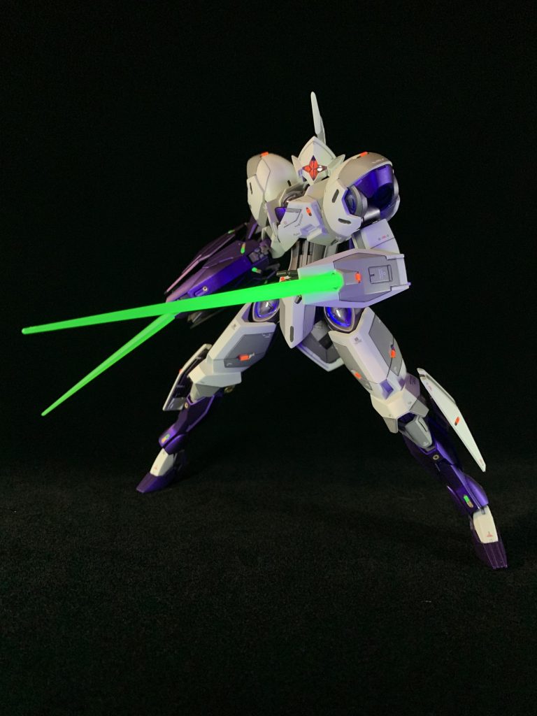 本体白 ファレホ メカカラーピュアホワイト本体グレー ファレホ メカカラーピュアホワイトとブラックで調色本体グレー胴など ファレホ メカカラーメタリックブルー、メタリックレッド、ガンメタで調色武器紫 ファレホ メタルカラークローム、シタデルクリアパープル、クリアブルー蛍光はmrカラー