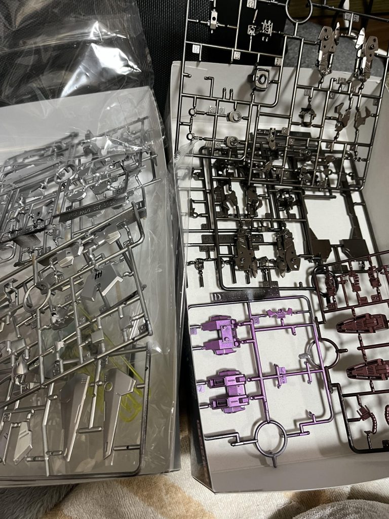 ランナー塗装後。キレイなランナーを見るとワクワクするのは私だけでしょうか？