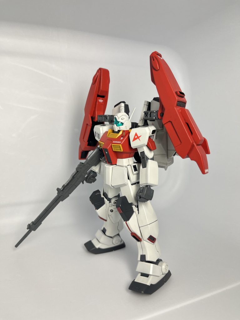 GディフェンサーはHGのものではなく、以前に作成したBB戦士のスーパーガンダムで使用しなかったものを採用。試しに付けてみたらそんなに違和感なくてよかったです。 