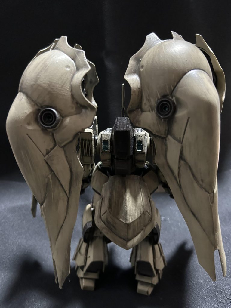 続いて後ろ姿です自分の中では全体の汚しのバランスは上手くいったかなと思ってます😊