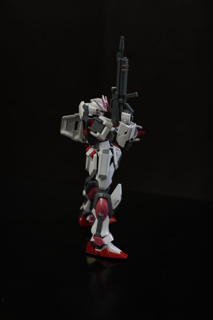 脚周りに桜の花びら🌸をイメージした塗り分けを施しました。EGなのもあり、お花見🌸のお供的なモデルという事もあり、簡単なスミ入れしかしてません。