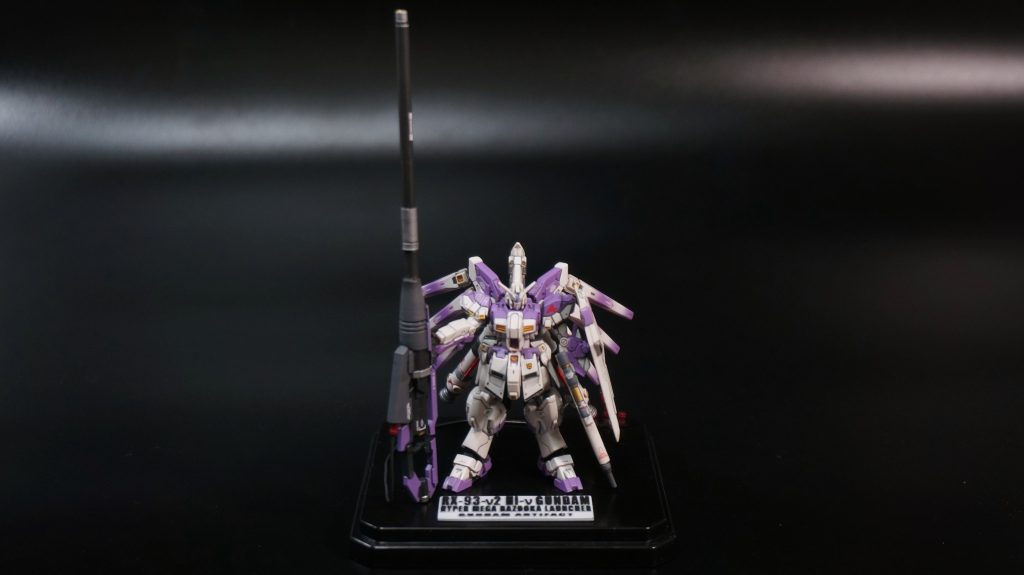 ガンダムアーティファクトのHi-νガンダムをベースに「機動戦士ガンダム 逆襲のシャア ベルトーチ・カチルドレン」に登場するハイパー・メガ・バズーカ・ランチャー装備状態を製作しましたハイパー・メガ・バズーカ・ランチャーは3Dモデリングし3Dプリンターで出力したパーツをベースに新造しています