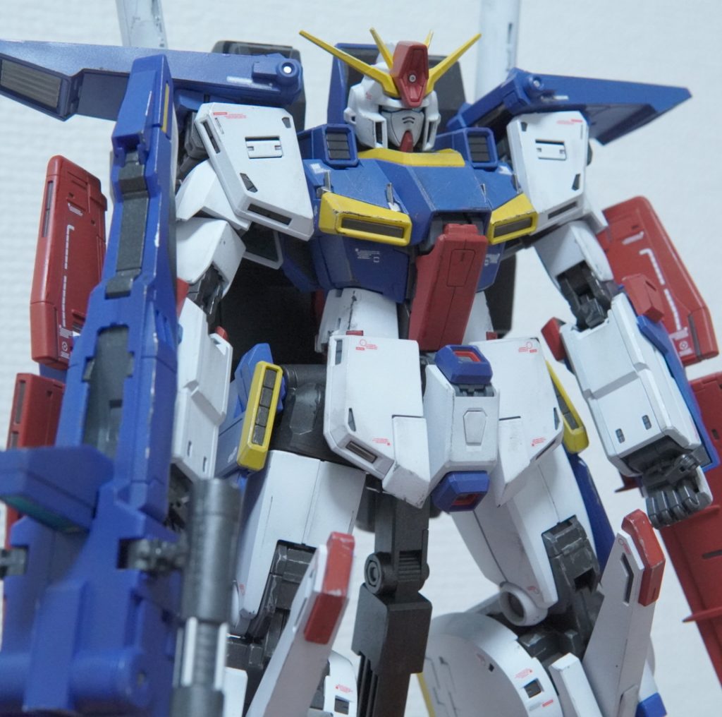 特にこだわりはありませんが、フラットブルーが効いて全体的に落ち着いた色味になっているかと思います。